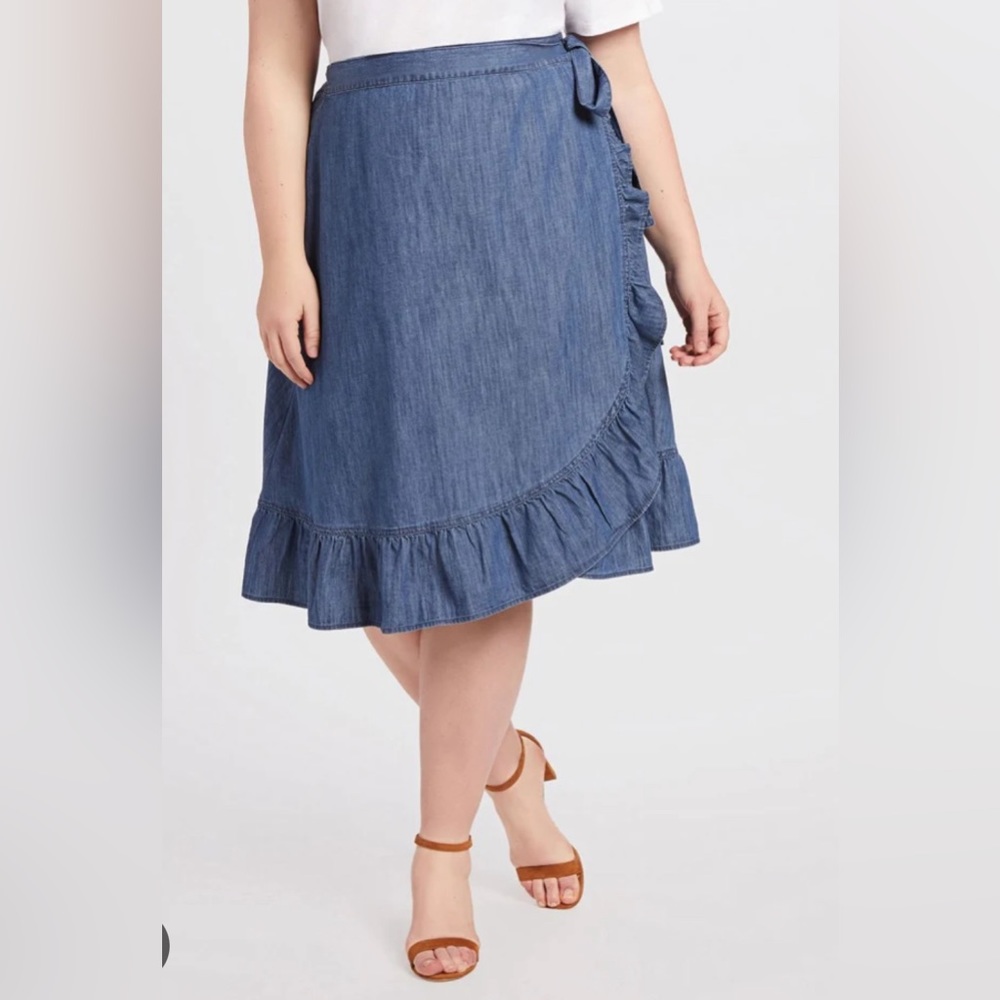 NWT Draper James Chambray Denim Wrap Skirt